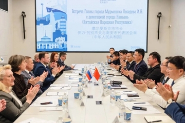 �������