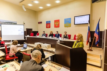 �������