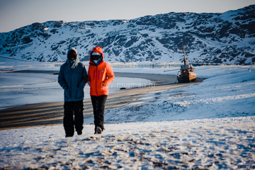 �������